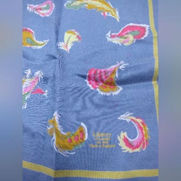 Liberty of London Vintage Silk Scarf Feathers - Picture 9 of 15